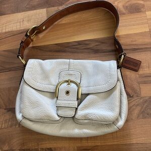 Coach Beige/Cream Leather Shoulder Bag